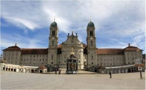 XXXII ª PEREGRINACIÓN A EINSIEDELN DE LAS MISIONES DE LENGUA ESPAÑOLA DE SUIZA XXXII ª PEREGRINACIÓN A EINSIEDELN DE LAS MISIONES DE LENGUA ESPAÑOLA DE SUIZA